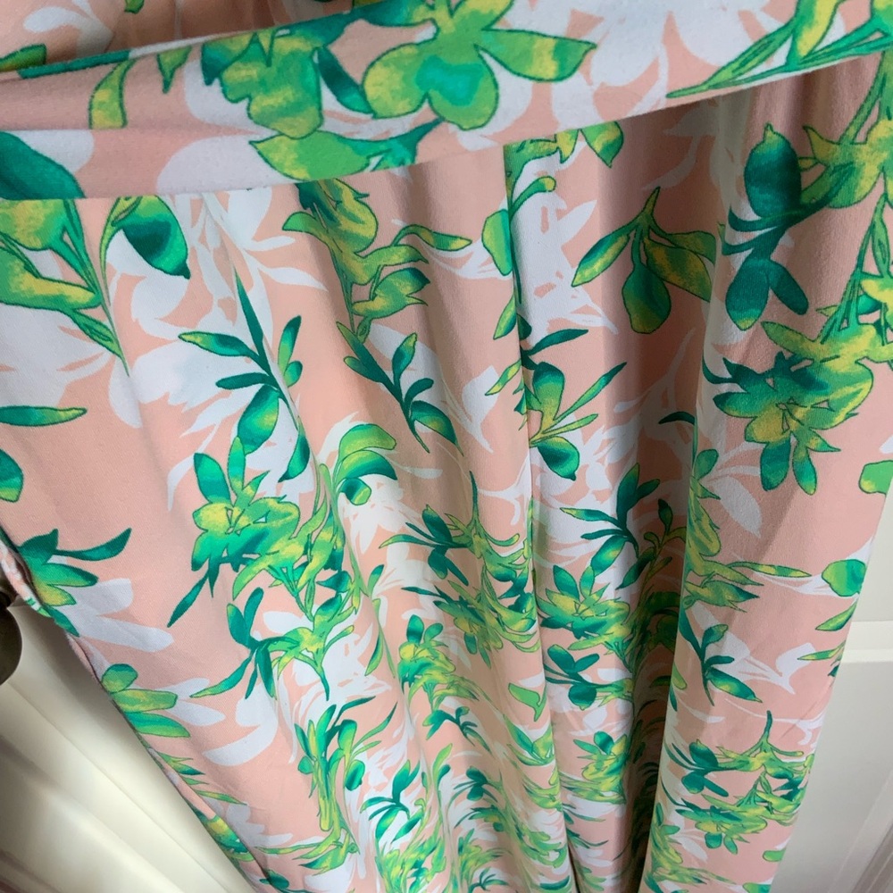 C. Wonder by Christian Siriano Pink with Bold Green Leaf Print Jumpsuit - Picture 6 of 7